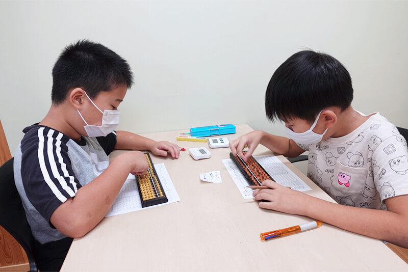 右脳開花スクール・平針団地珠算教室